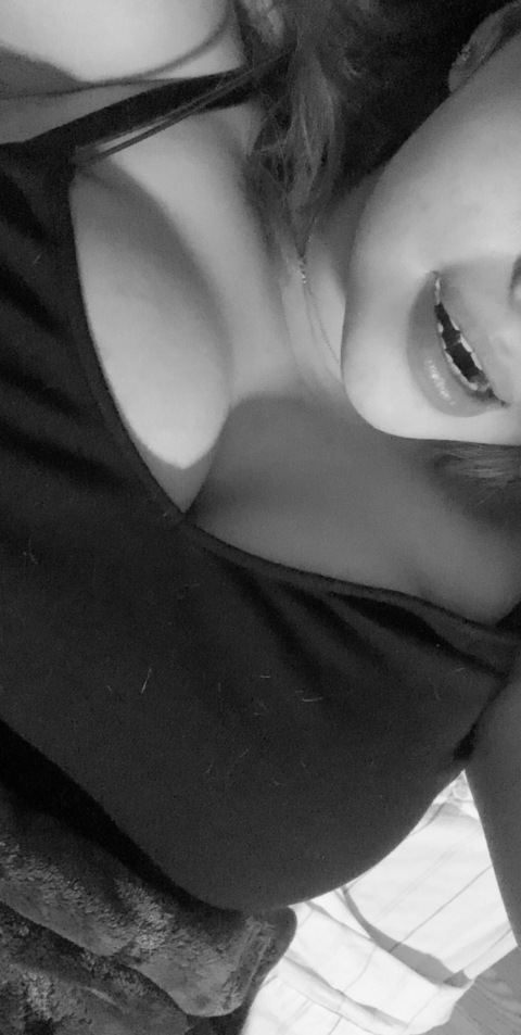 angelthescorpio OnlyFans - Free Access to 32 Videos & 49 Photos Onlyfans Free Access
