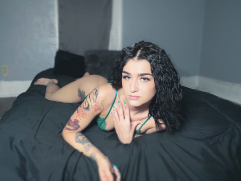 creamqueenxxx OnlyFans - Free Access to 50 Videos & 1028 Photos Onlyfans Free Access