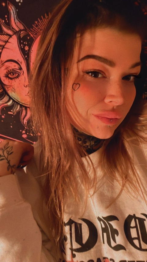 Leaked esmeintattoos header onlyfans leaked