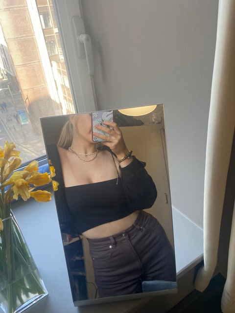 Leaked genevivebella header onlyfans leaked