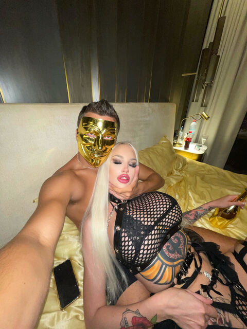 Leaked goldenlou header onlyfans leaked