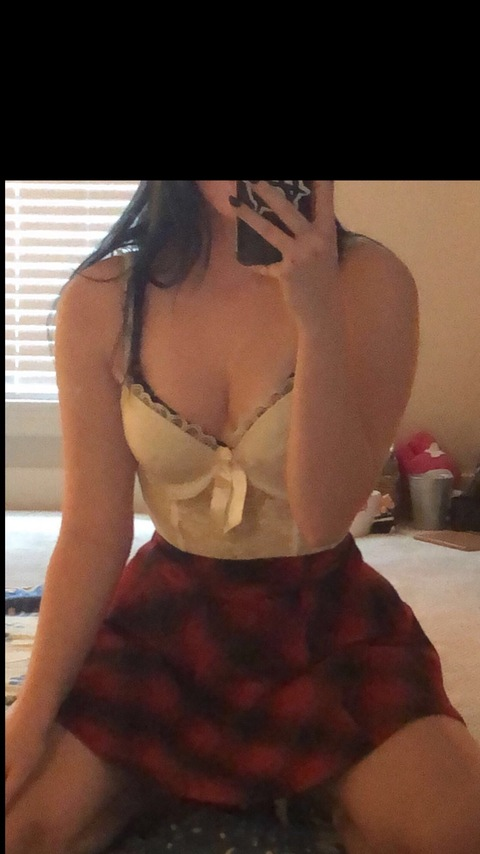 gothhmommyy OnlyFans - Free Access to 32 Videos & 49 Photos Onlyfans Free Access