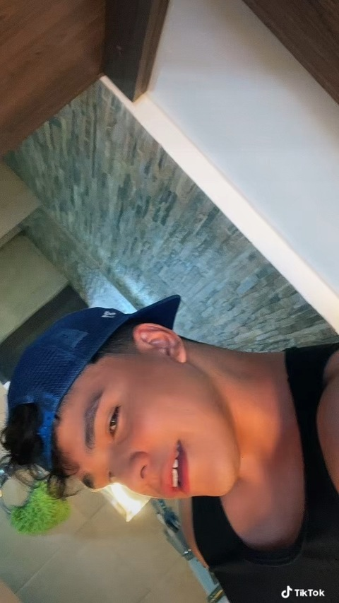 Leaked guerreroandyy header onlyfans leaked