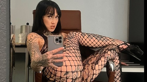 Leaked hennyonice304 header onlyfans leaked