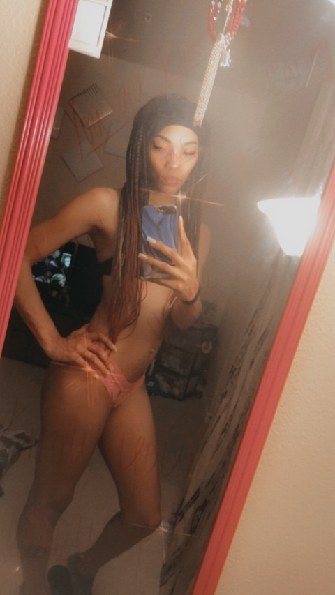 Leaked honeykush61188 header onlyfans leaked