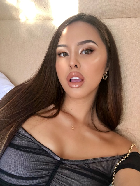 Leaked kneelforkiki header onlyfans leaked