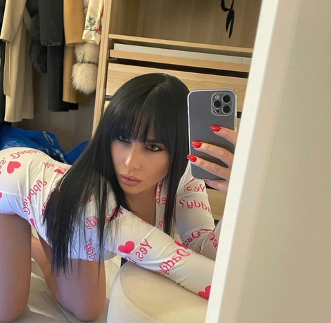 laclarizia OnlyFans - Free Access to 32 Videos & 49 Photos Onlyfans Free Access