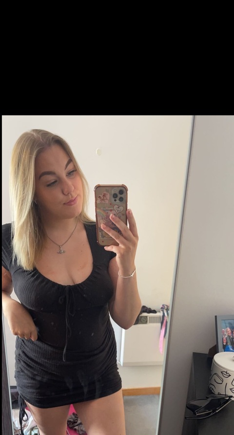 Leaked larabeth06 header onlyfans leaked