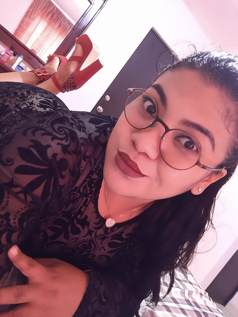 Leaked pielcolorcanela header onlyfans leaked