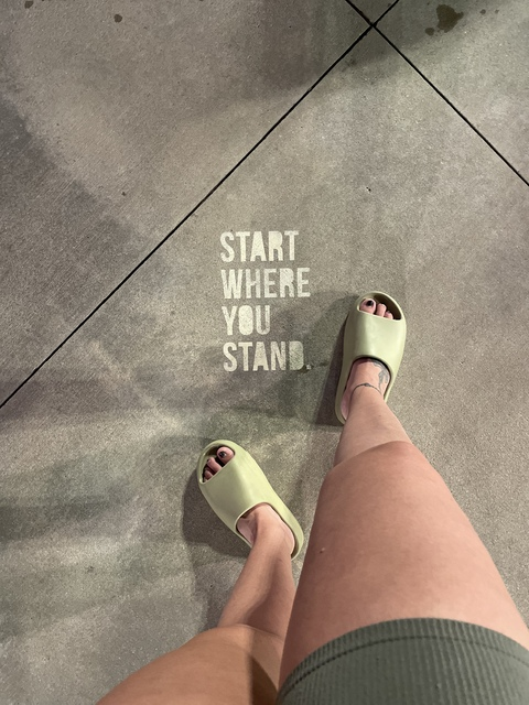Leaked prettylookingfeet header onlyfans leaked