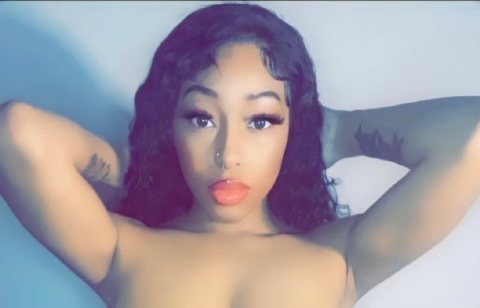 Leaked queenielovee header onlyfans leaked