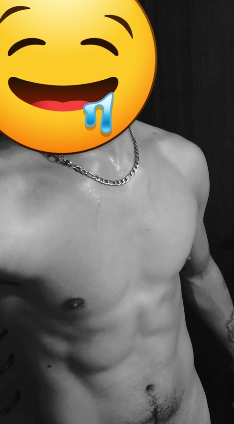 Leaked santiagocalle54321 header onlyfans leaked