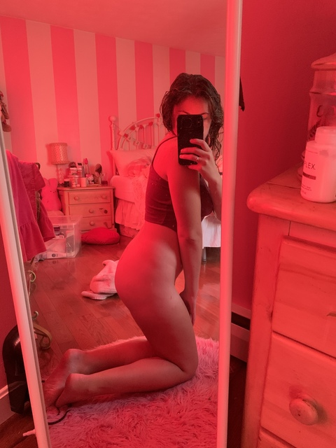 tripinonmolly OnlyFans - Free Access to 32 Videos & 49 Photos Onlyfans Free Access