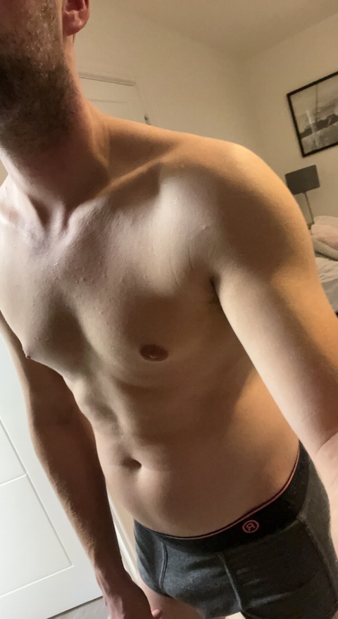 Leaked u32180418 header onlyfans leaked