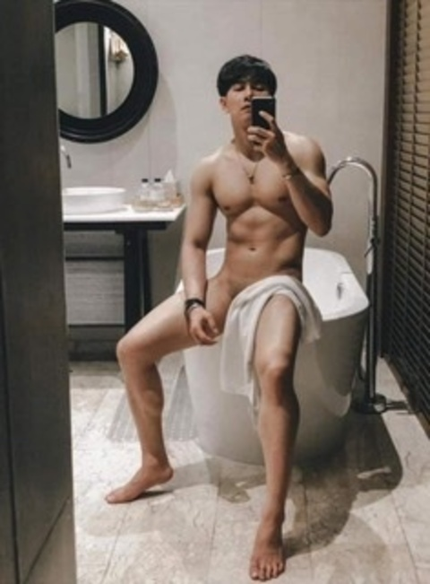 Leaked voyagechris header onlyfans leaked