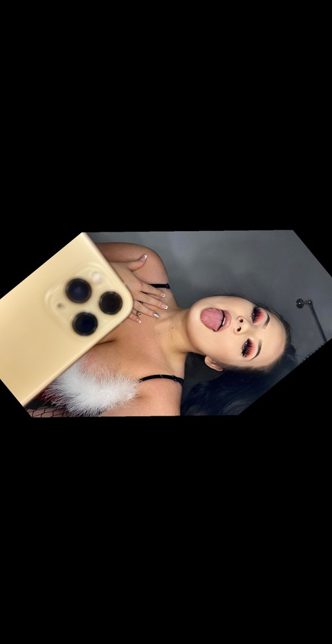 Leaked youroneprincess2 header onlyfans leaked