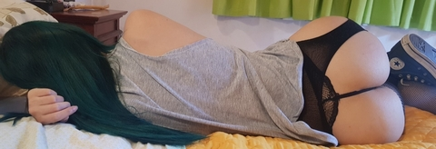 zzwei7 OnlyFans - Free Access to 44 Videos & 158 Photos Onlyfans Free Access
